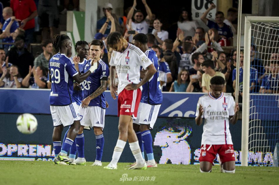 刻展现出了 刻展现出了